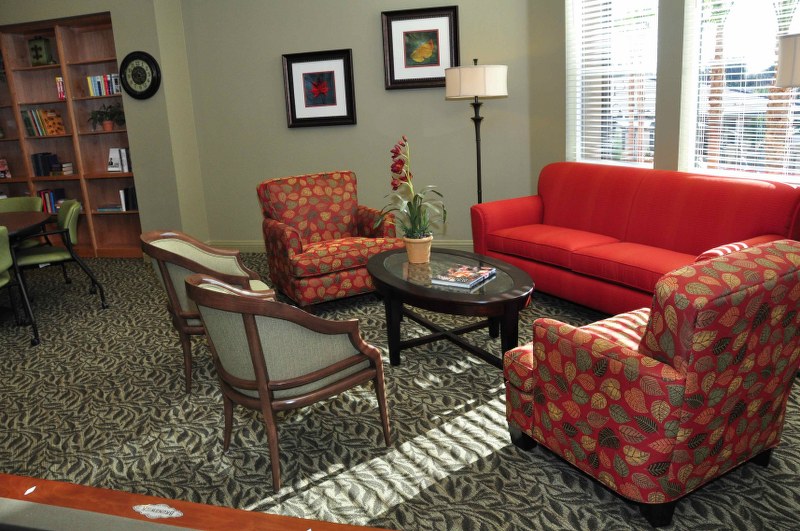  The Magnolia at Highland Senior Apartments sitting room